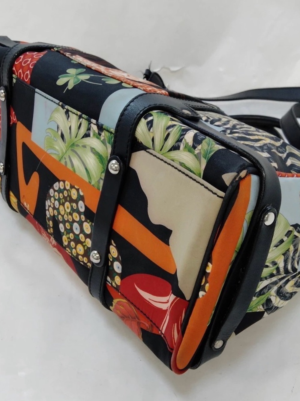Salvatore Ferragamo Black Floral & Animal-Print Shoulder Bag Jungle Collection - Picture 5 of 9